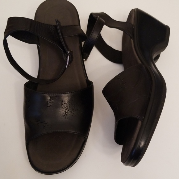 dansko ankle strap sandals